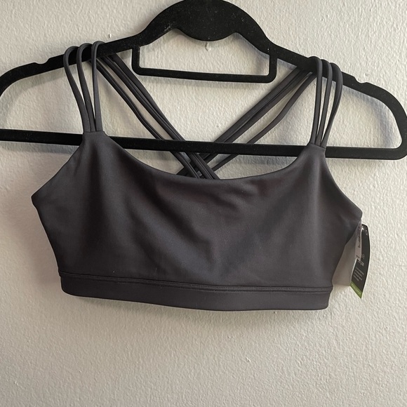 NWT Gap Eclipse Medium Support Strappy Sports Bra in Bkack. Size X-Small - Picture 3 of 7